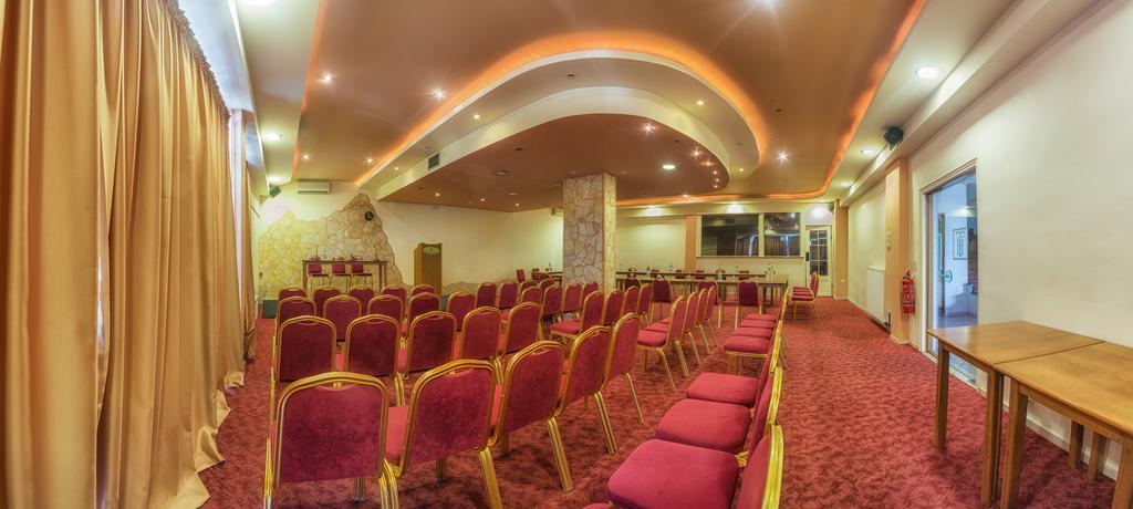 Tselikas Hotel Kozani Exterior photo